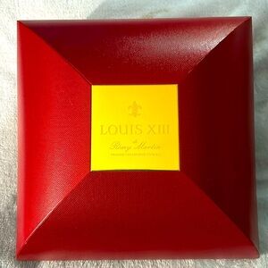 Louis XIII De Remy Martin bottle case
